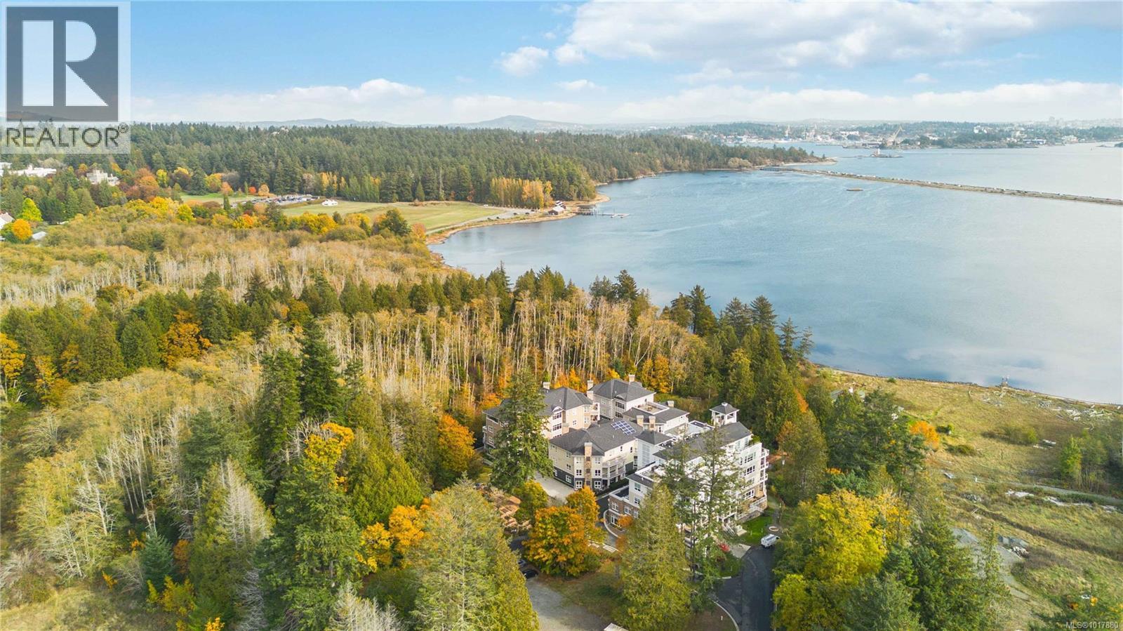 202 3111A Havenwood Lane, Colwood