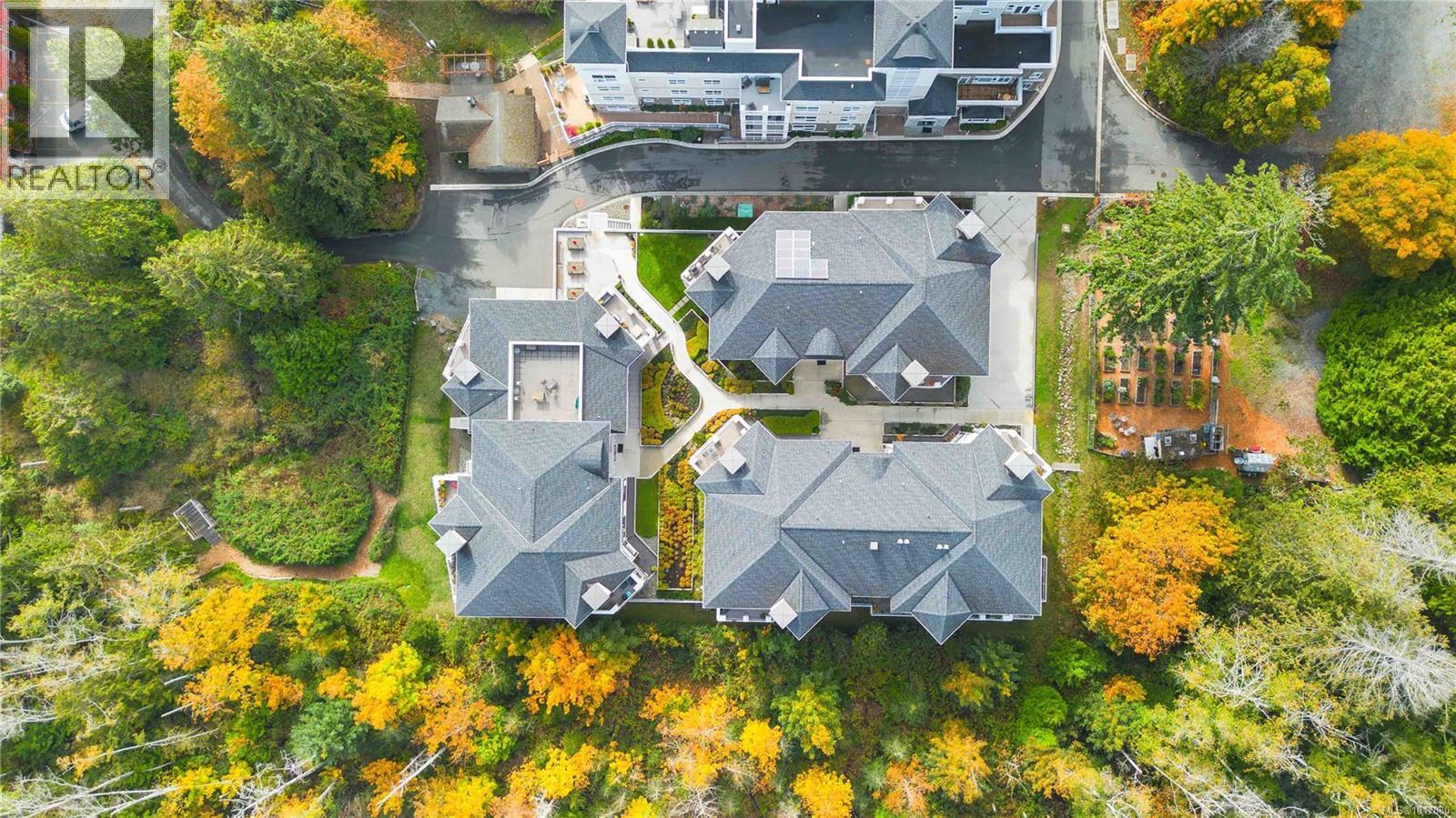202 3111A Havenwood Lane, Colwood