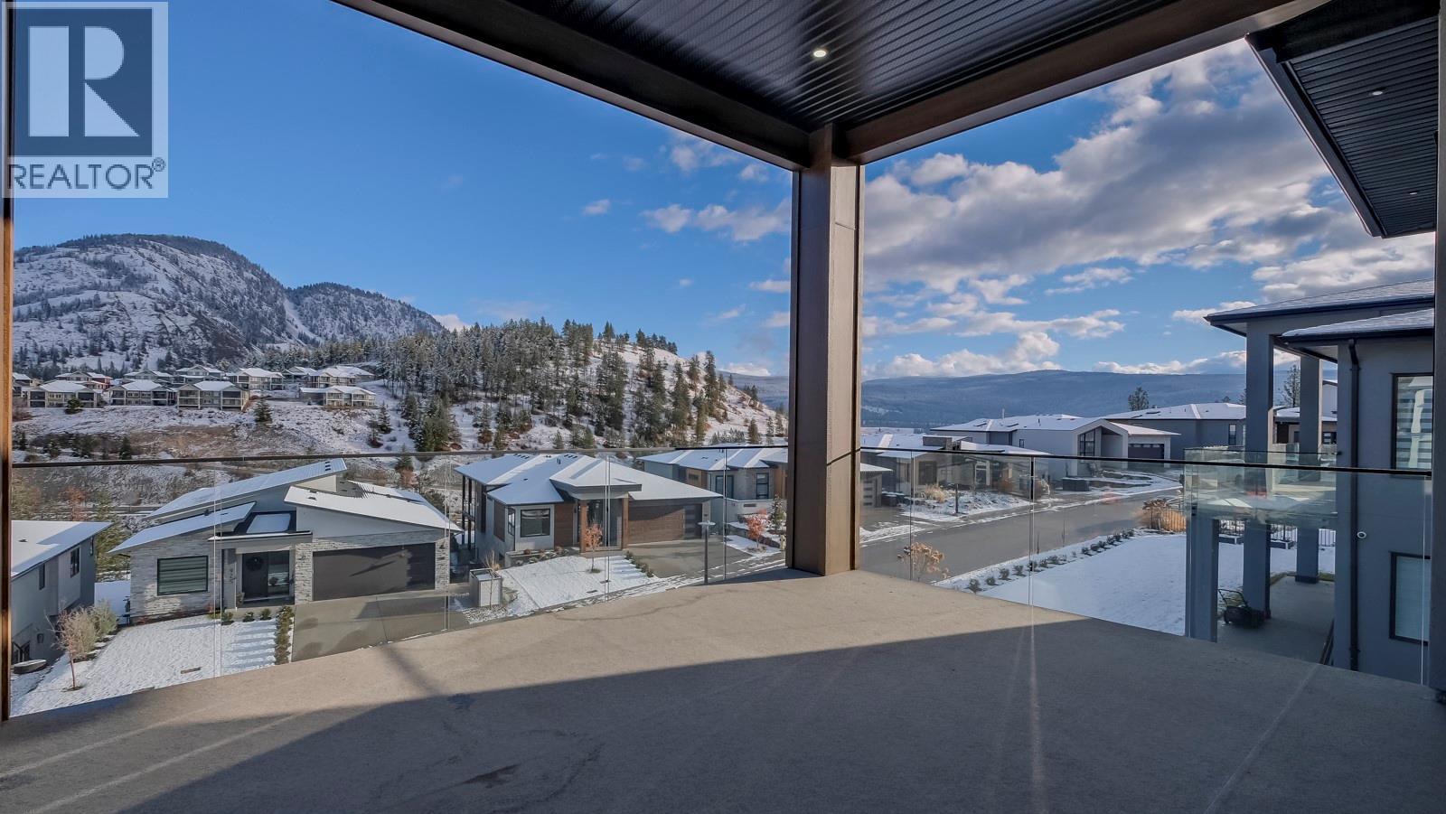  937 Royal Troon Lane, Kelowna