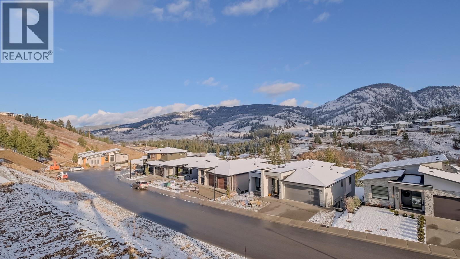  937 Royal Troon Lane, Kelowna