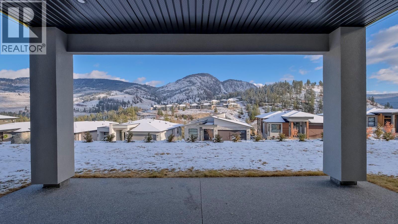  937 Royal Troon Lane, Kelowna