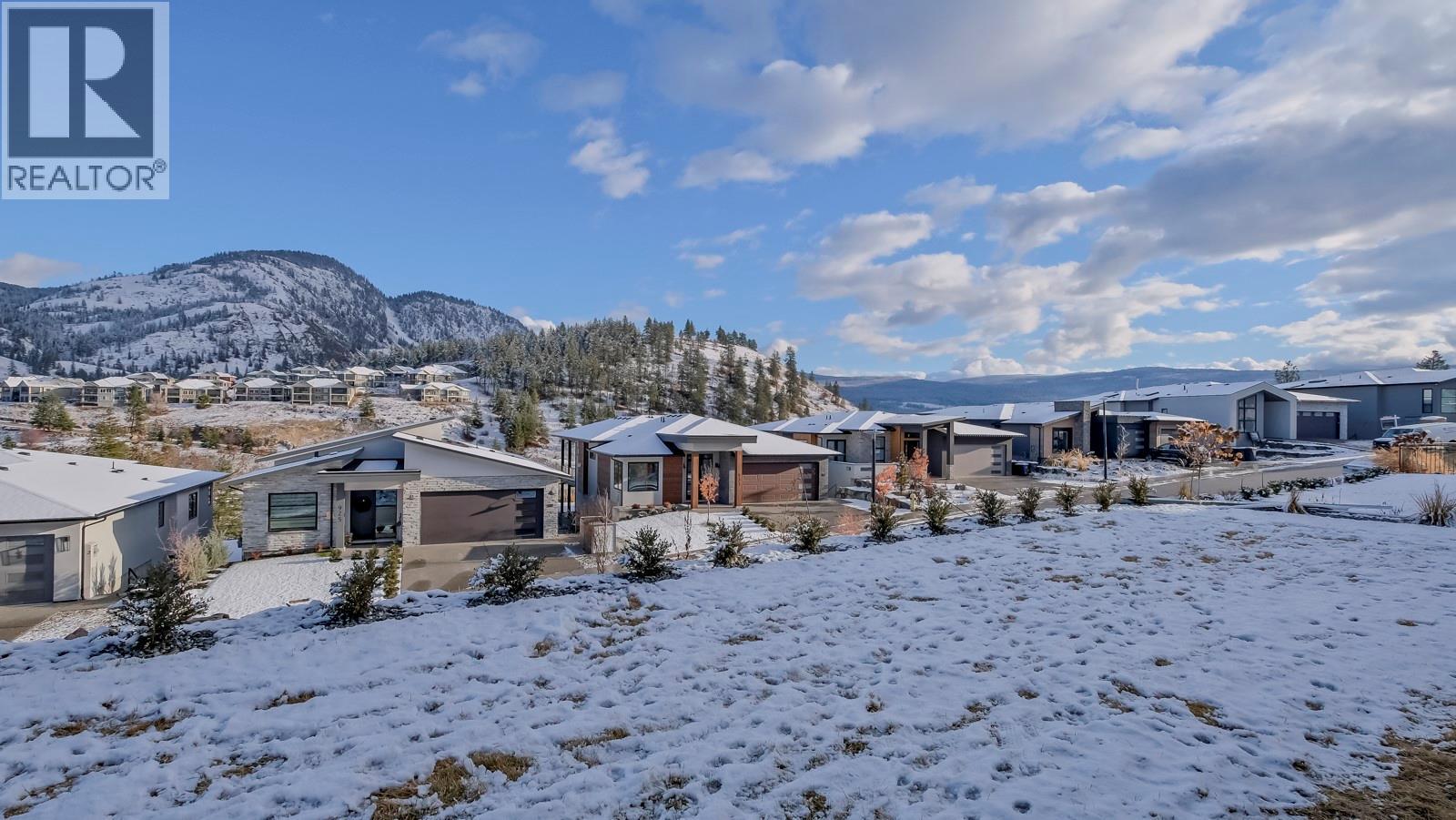  937 Royal Troon Lane, Kelowna