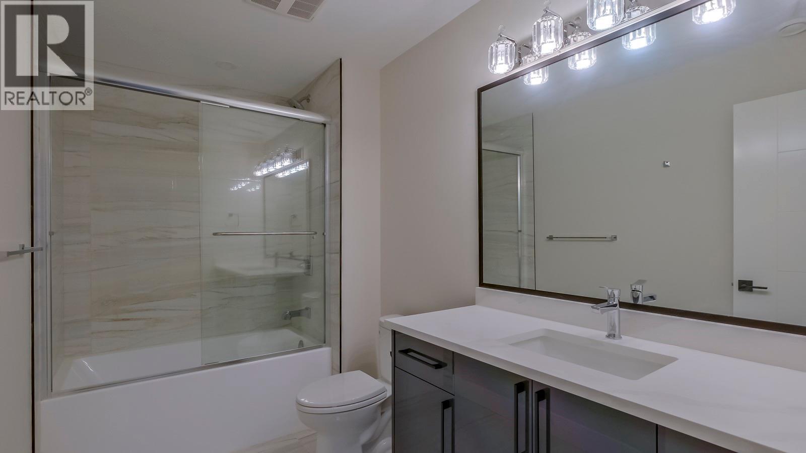  937 Royal Troon Lane, Kelowna