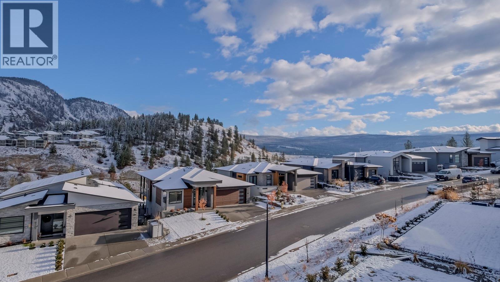  937 Royal Troon Lane, Kelowna