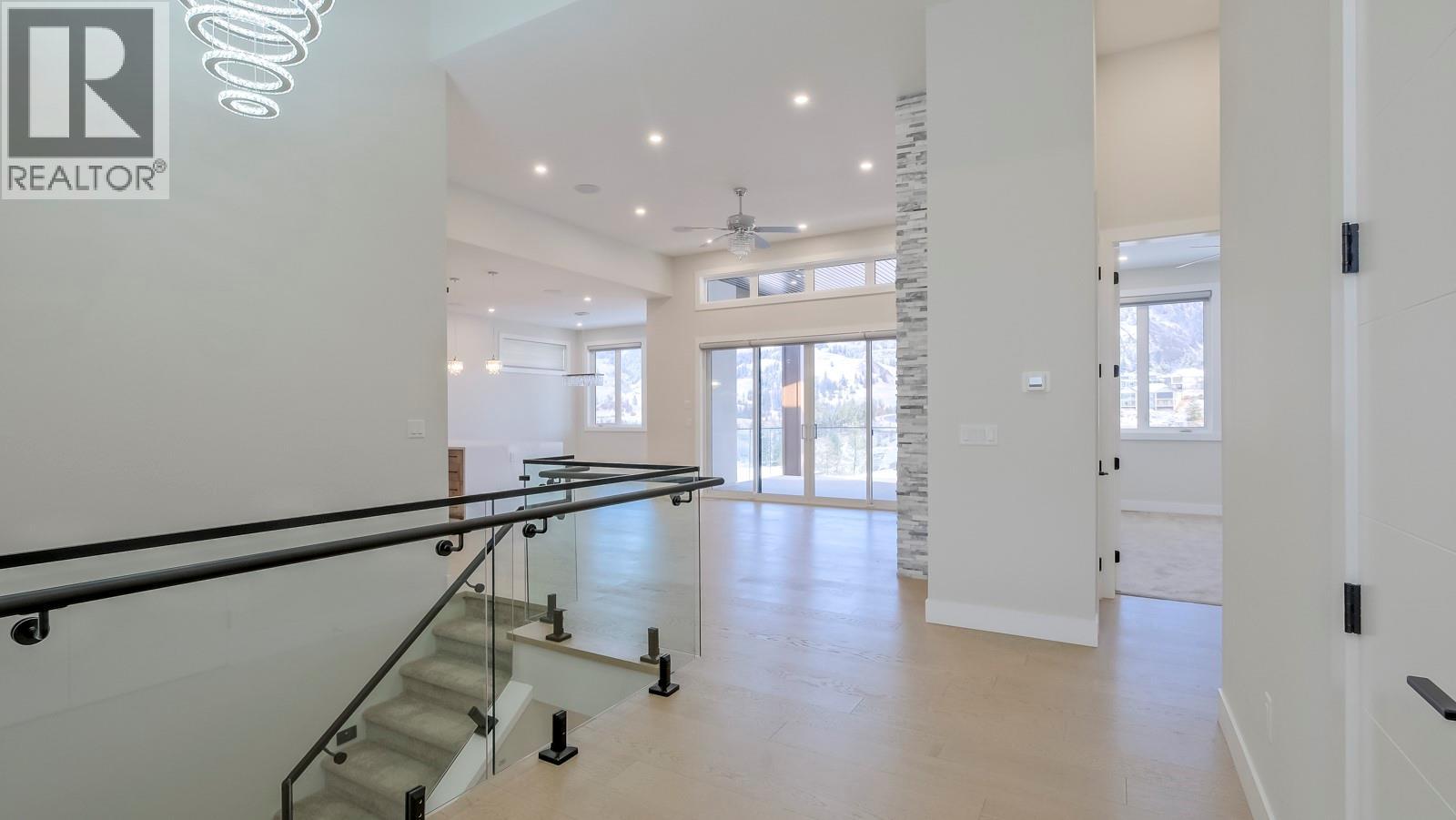  937 Royal Troon Lane, Kelowna