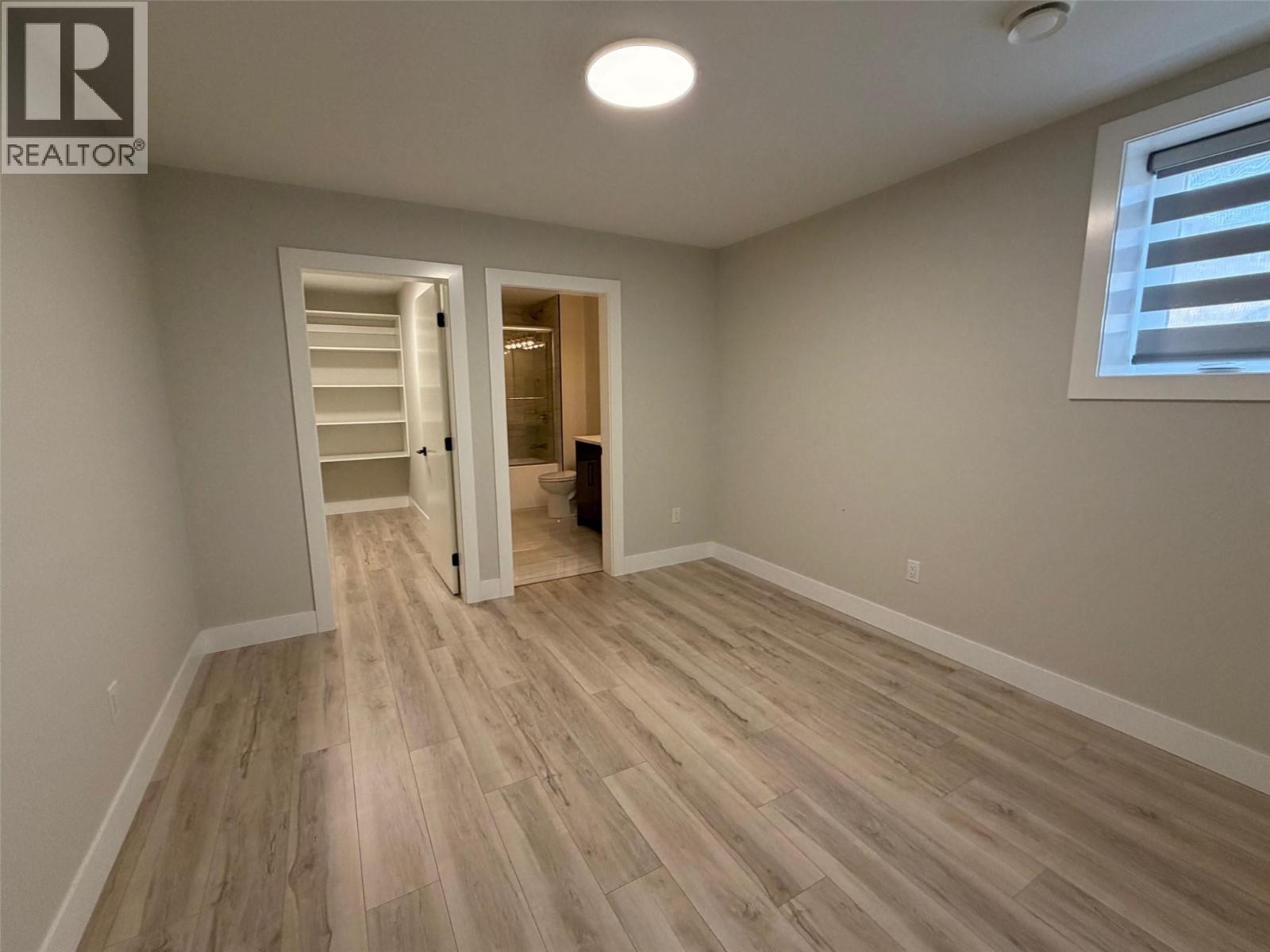  937 Royal Troon Lane, Kelowna