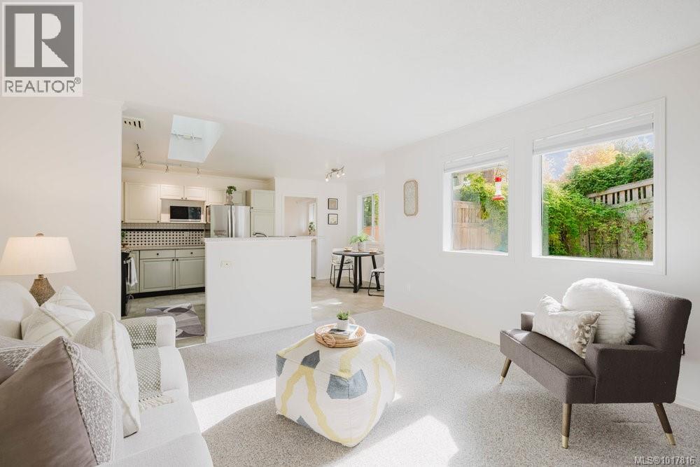  4724 Lochside Drive, Saanich