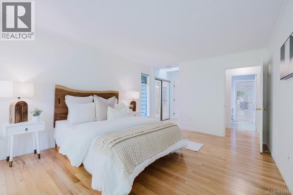  4724 Lochside Drive, Saanich