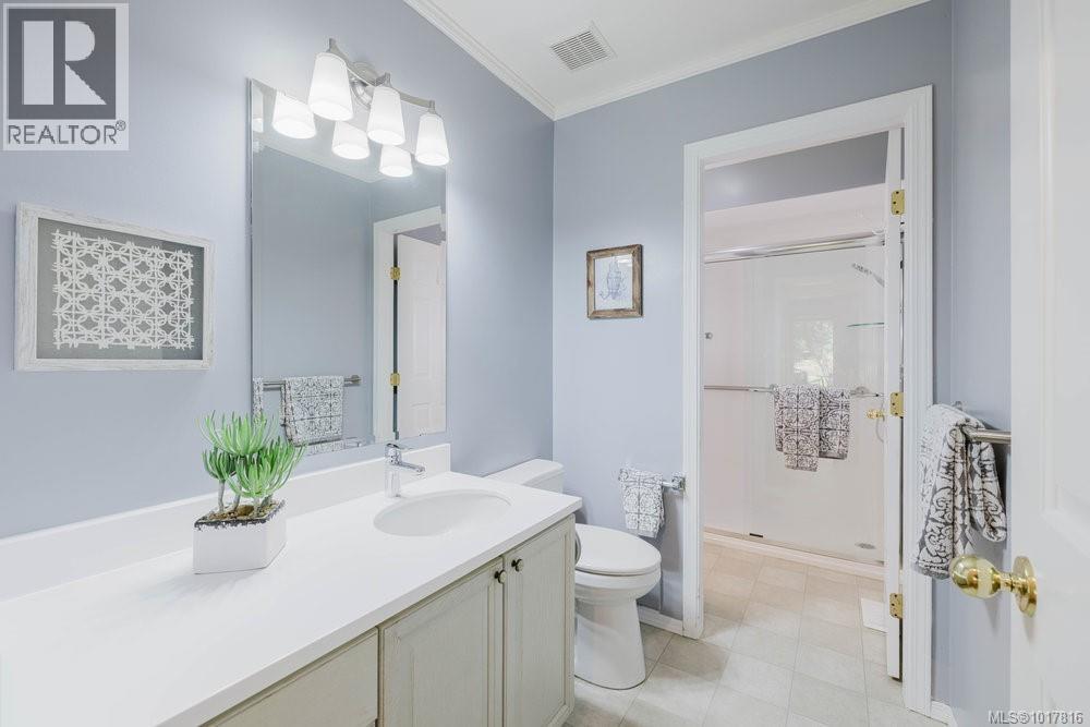  4724 Lochside Drive, Saanich
