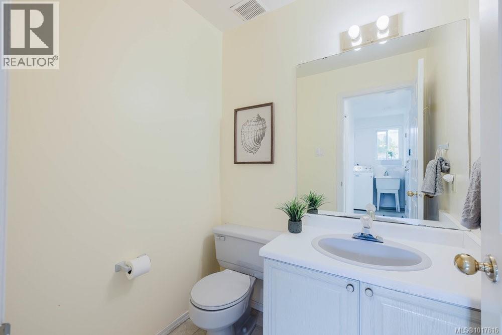  4724 Lochside Drive, Saanich