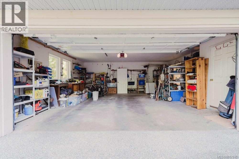  4724 Lochside Drive, Saanich