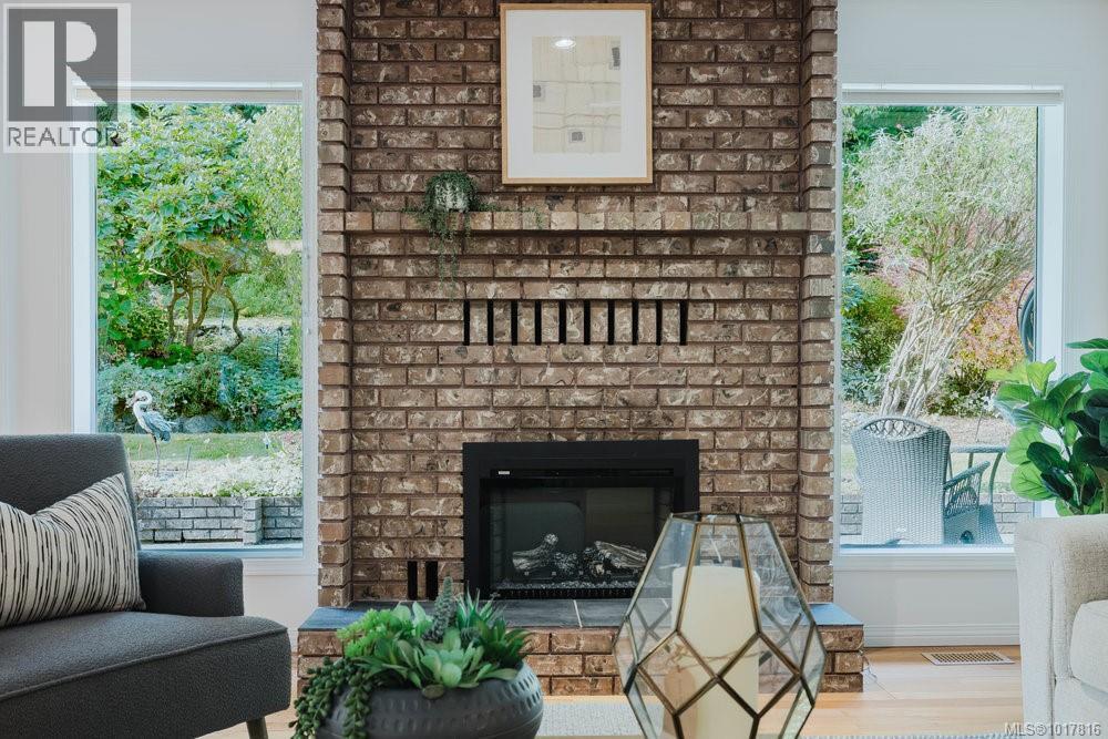  4724 Lochside Drive, Saanich