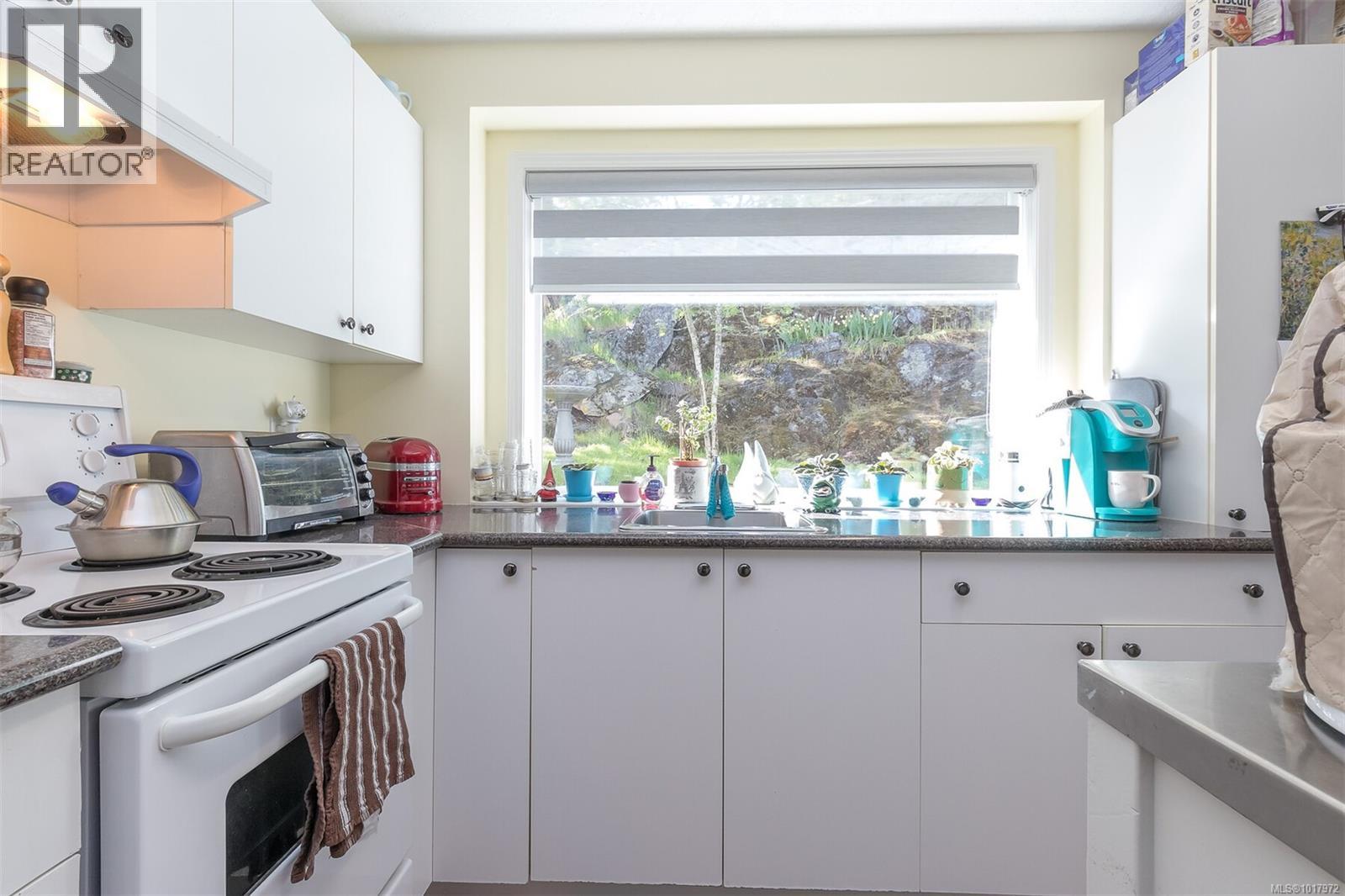  2619 Crystalview Drive, Langford