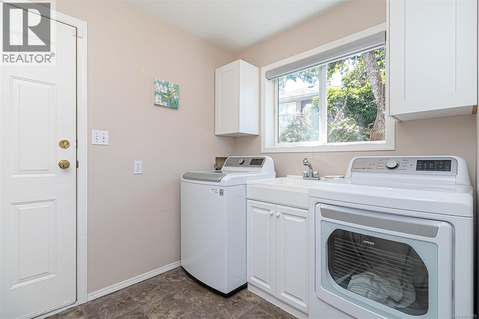  2619 Crystalview Drive, Langford