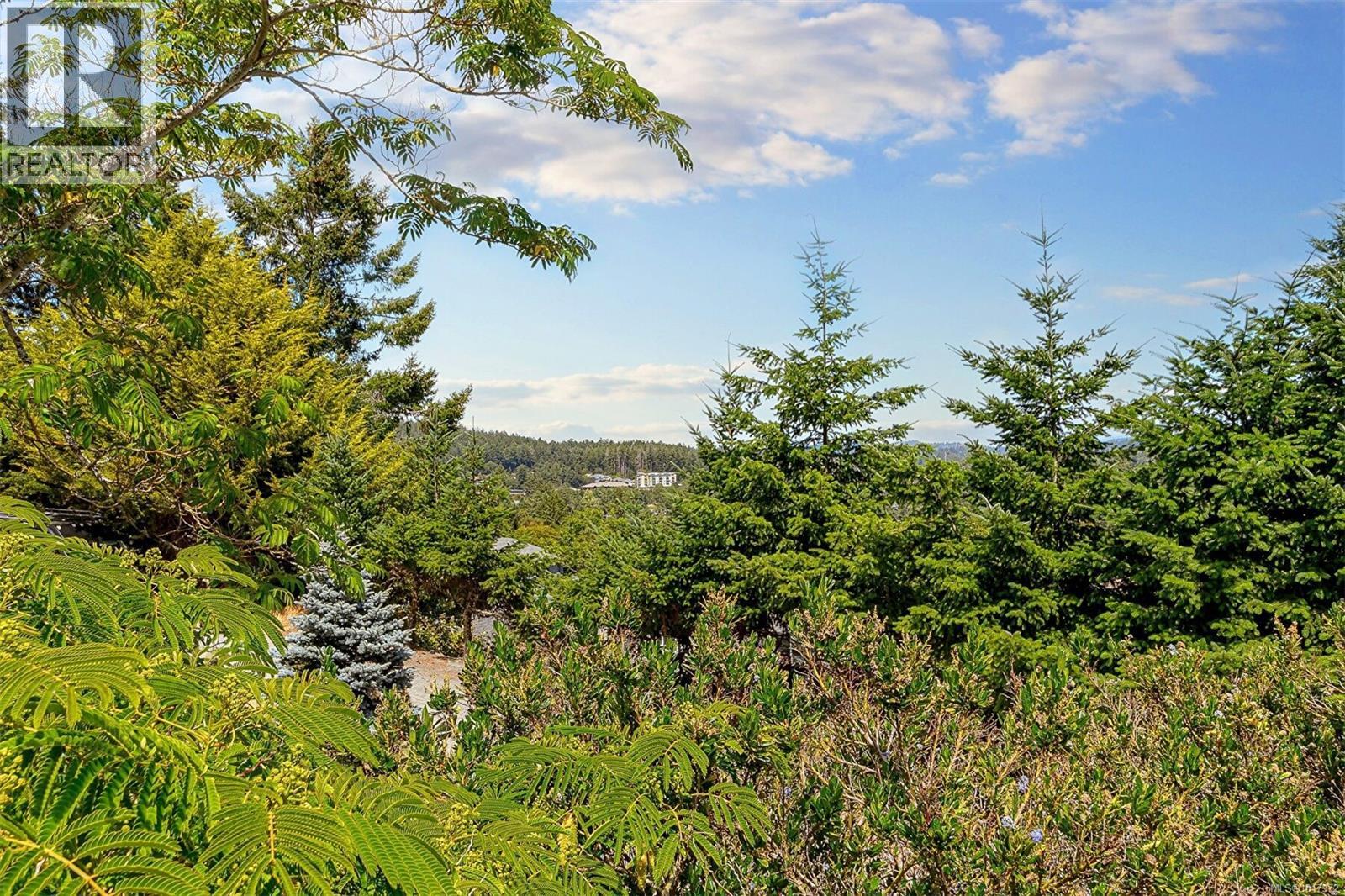  2619 Crystalview Drive, Langford
