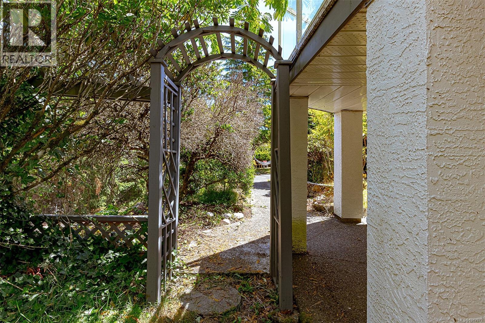  2619 Crystalview Drive, Langford
