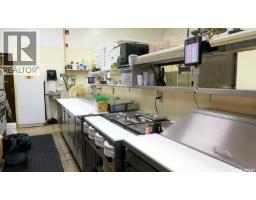 516 522 Broadway Street W, Yorkton, SK S3N0P5 Photo 15