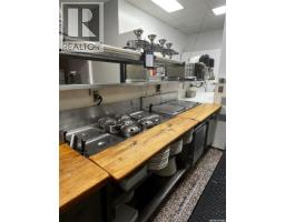 516 522 Broadway Street W, Yorkton, SK S3N0P5 Photo 17