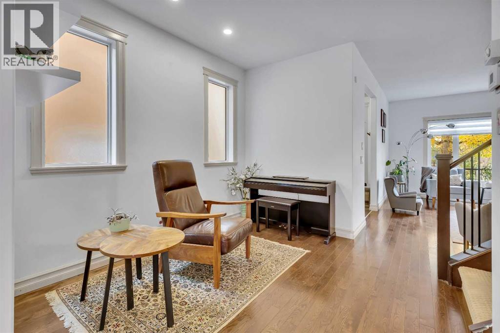 Single Family House for Sale in   Avenue NE Winston Heights/Mountview Calgary 