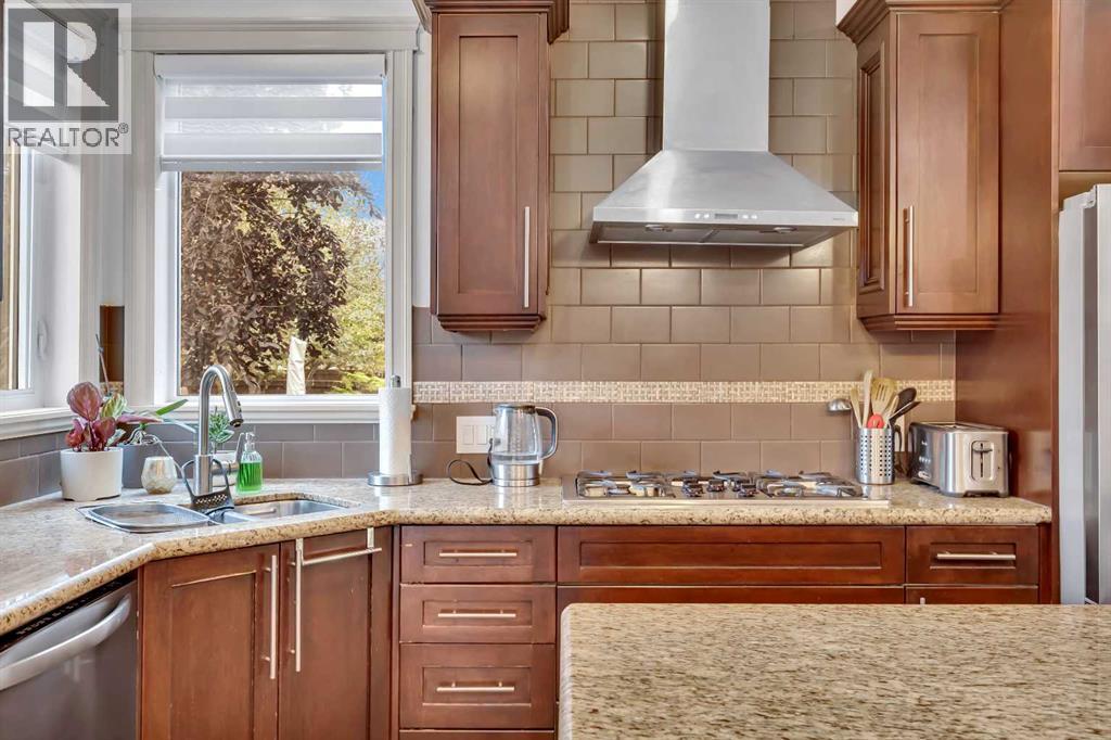 Single Family House for Sale in   Avenue NE Winston Heights/Mountview Calgary 