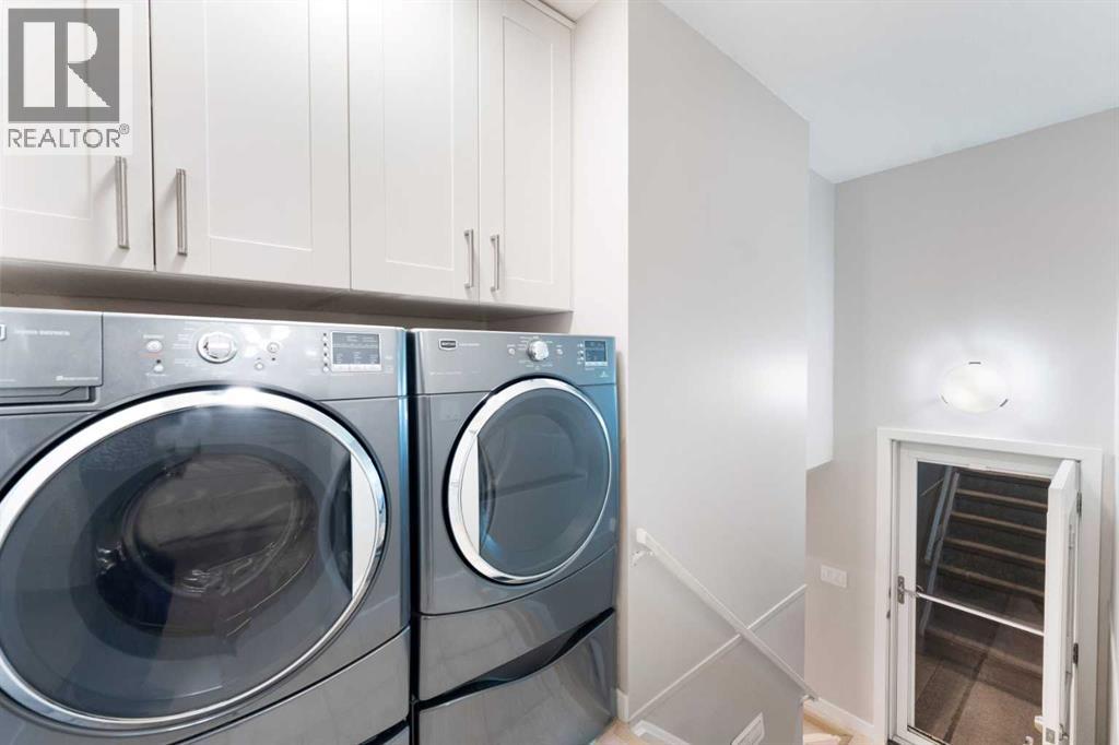 Single Family House Bi-level for Sale in  Thornwood Close NW Thorncliffe Calgary 