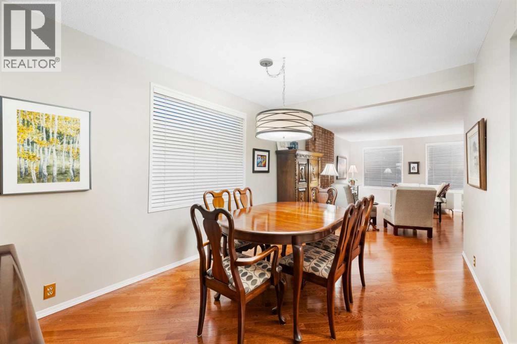 Single Family House Bi-level for Sale in  Thornwood Close NW Thorncliffe Calgary 