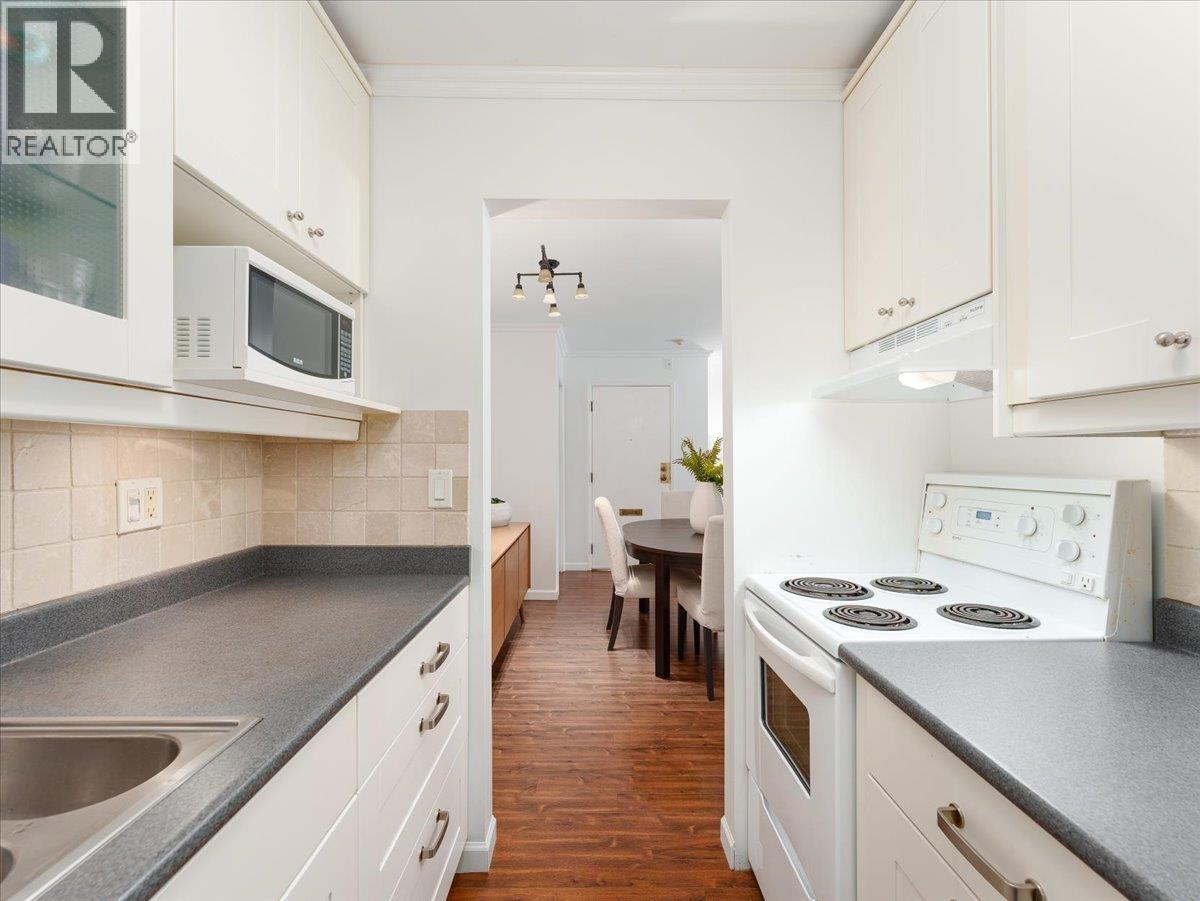 301 155 E 5TH STREET, North Vancouver