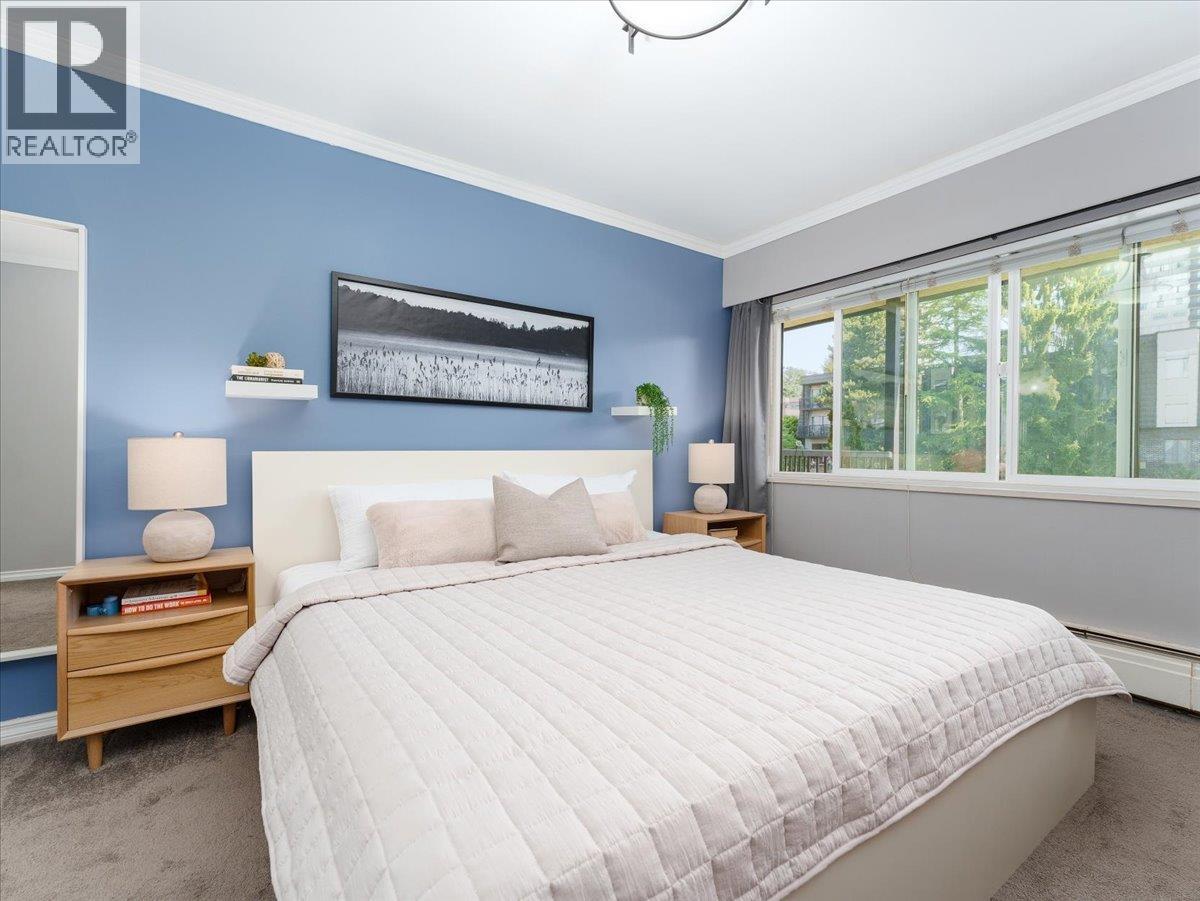 301 155 E 5TH STREET, North Vancouver