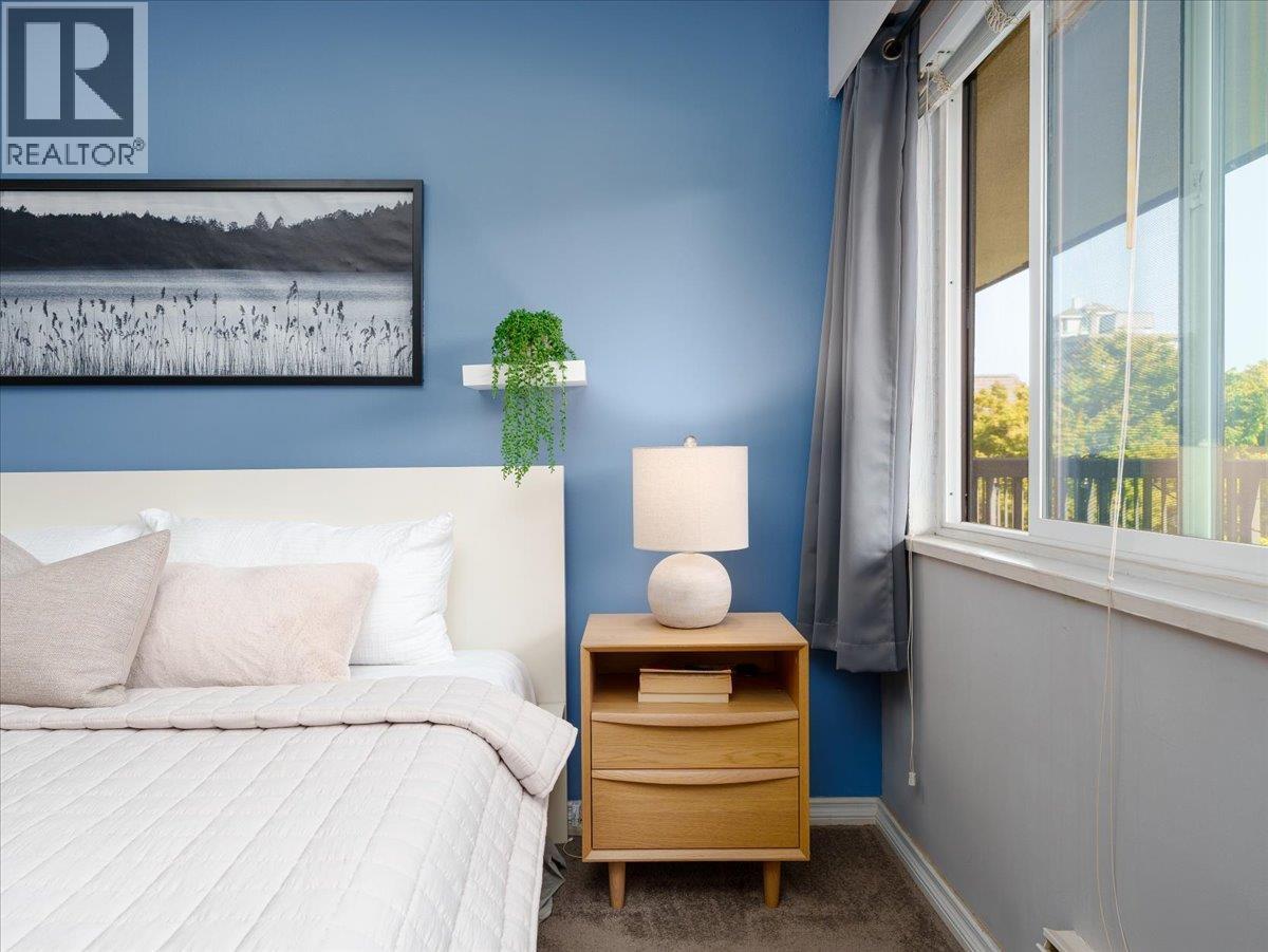 301 155 E 5TH STREET, North Vancouver