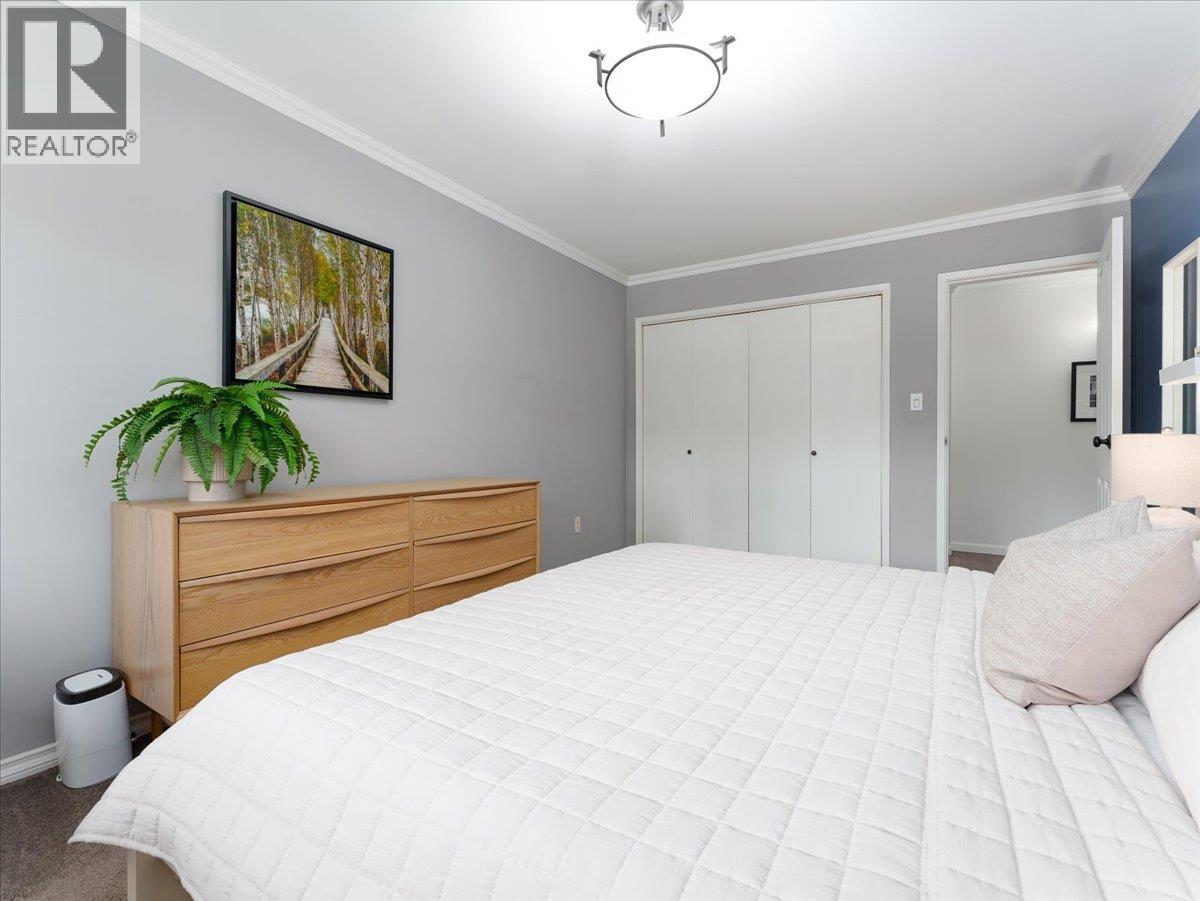 301 155 E 5TH STREET, North Vancouver