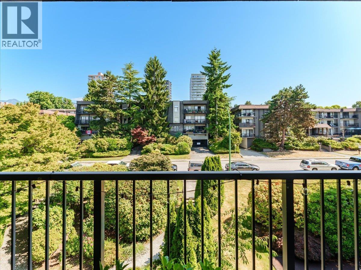 301 155 E 5TH STREET, North Vancouver
