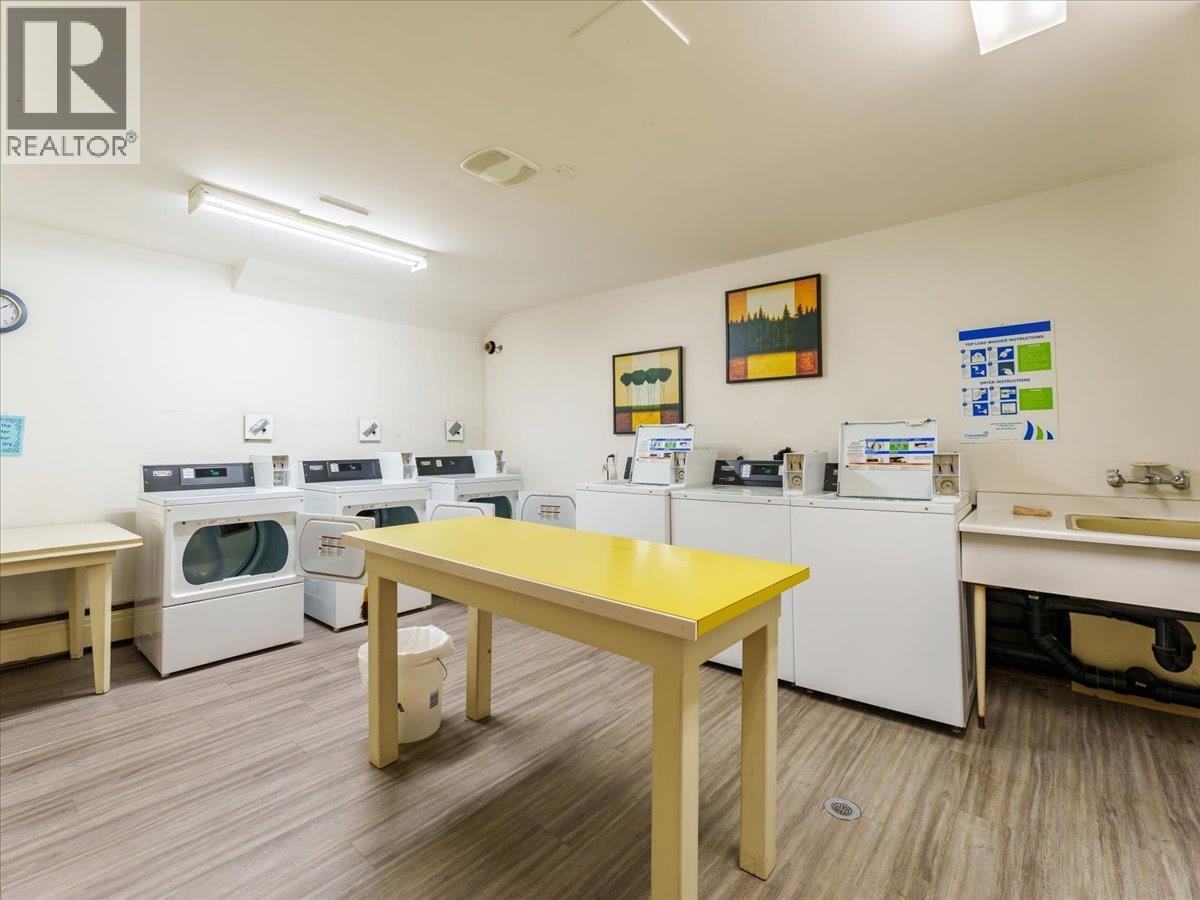 301 155 E 5TH STREET, North Vancouver