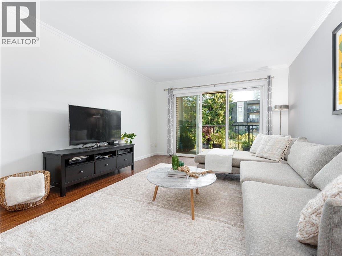 301 155 E 5TH STREET, North Vancouver