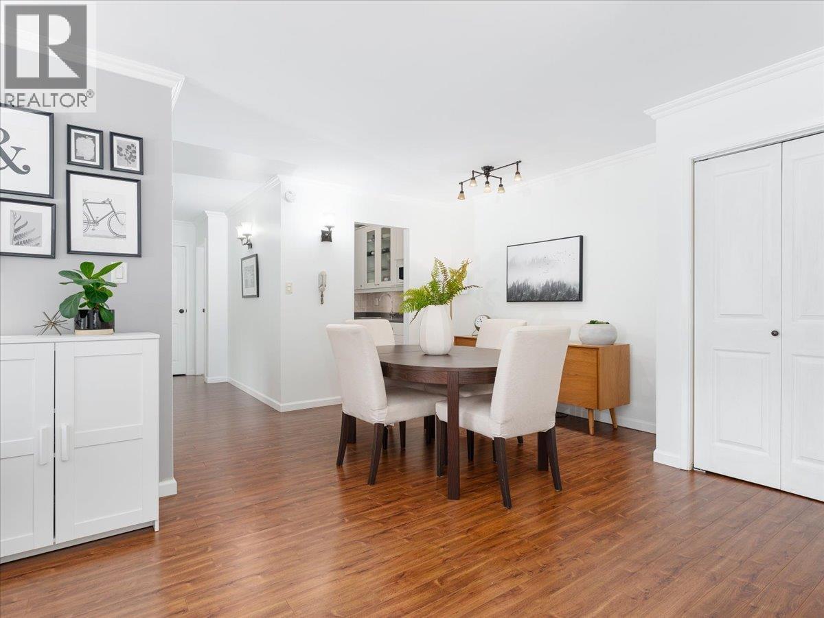 301 155 E 5TH STREET, North Vancouver