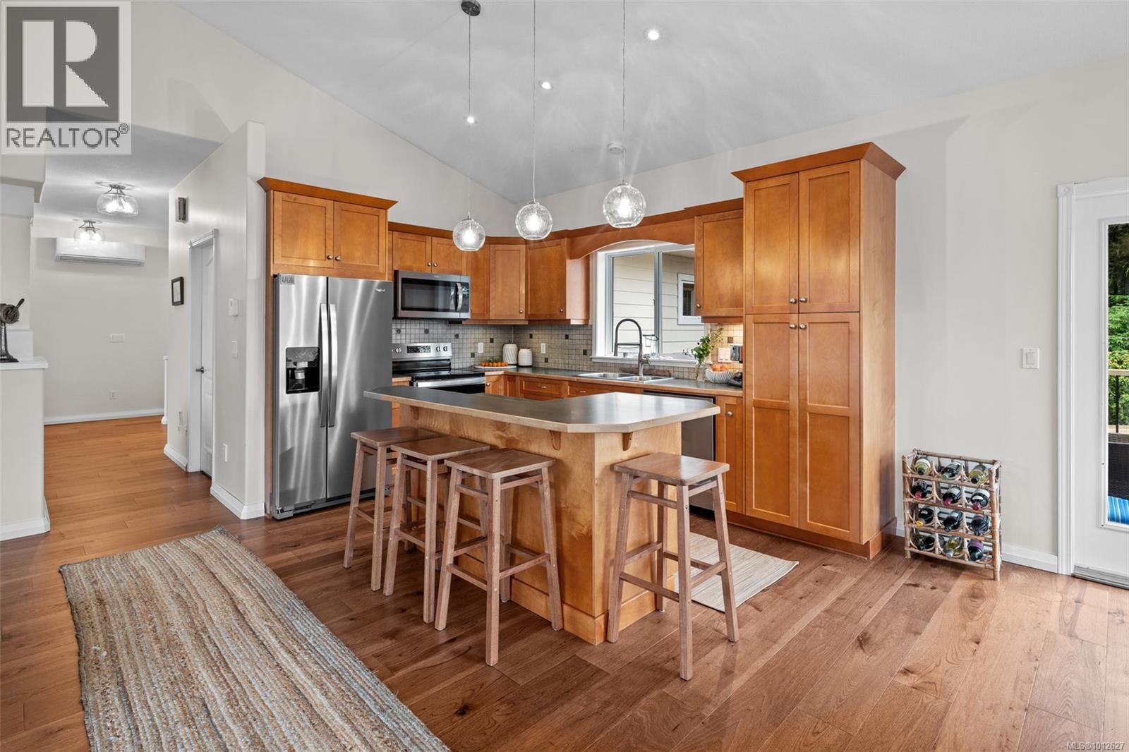 7209 Austins Pl, Sooke