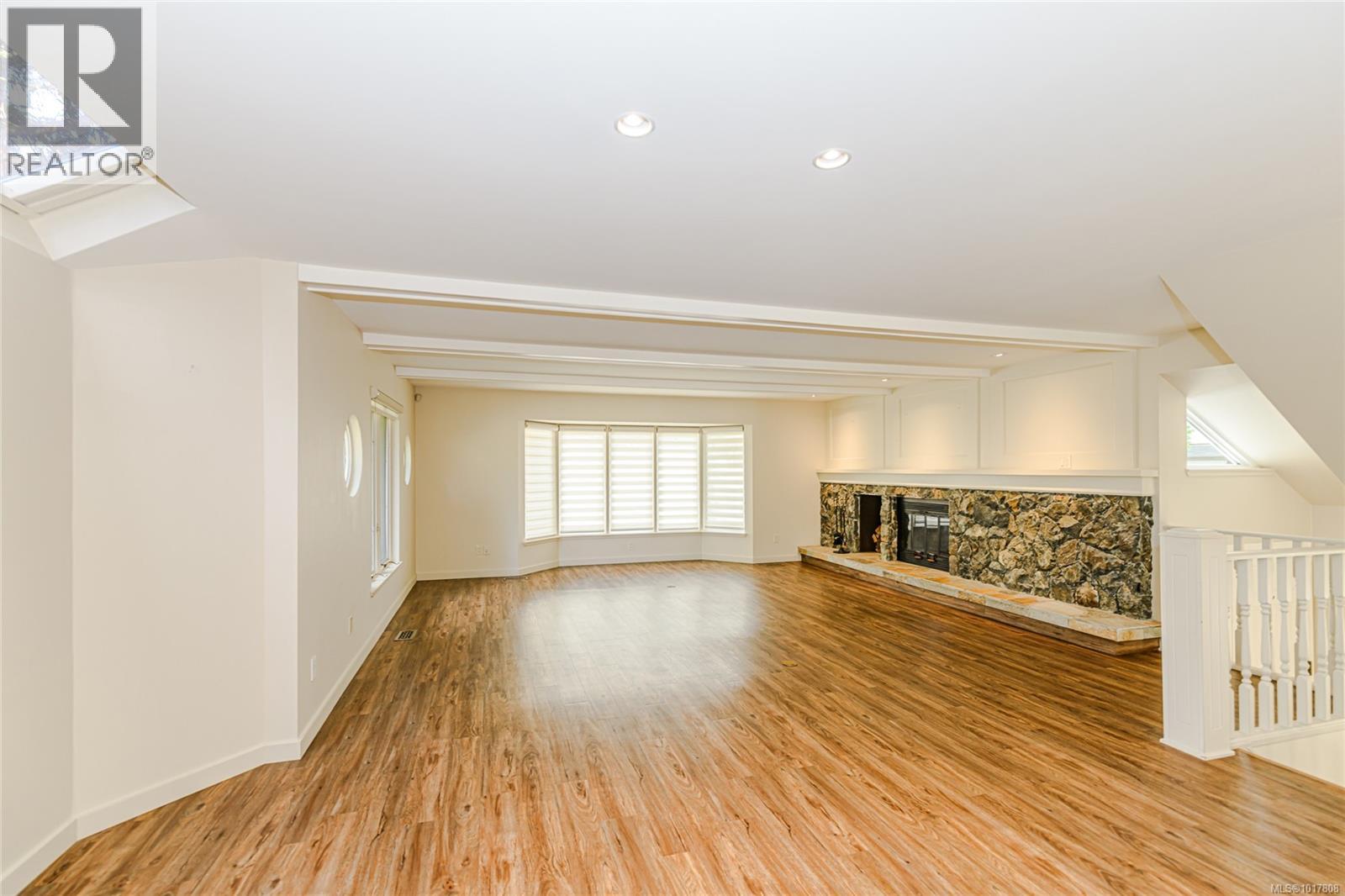  7 Governors Point Road, View Royal
