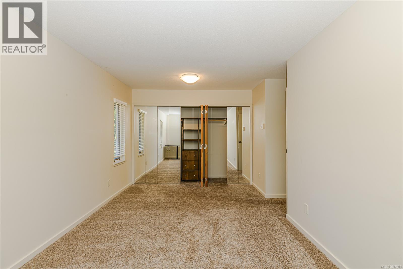 7 Governors Point Road, View Royal