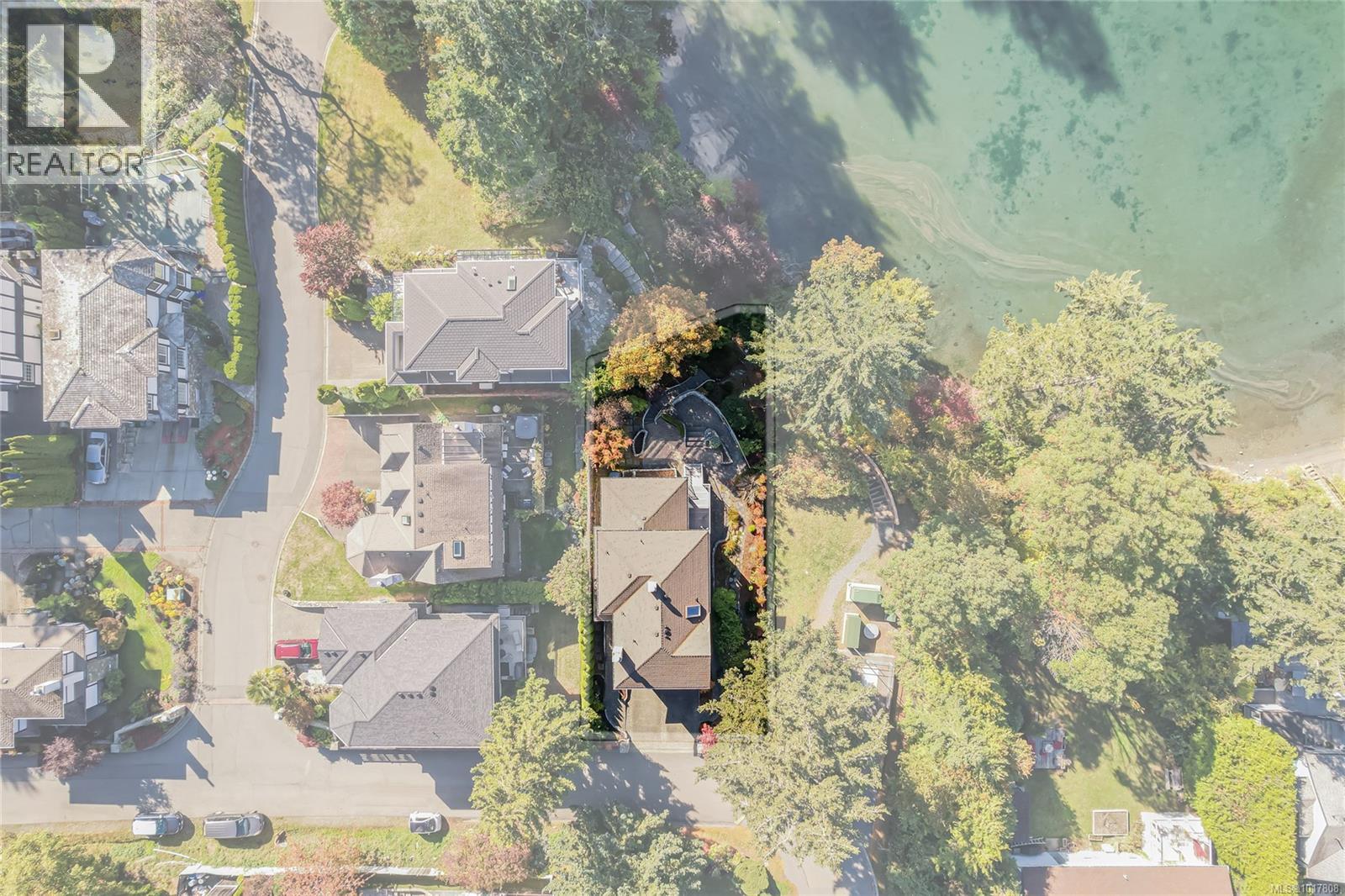  7 Governors Point Road, View Royal