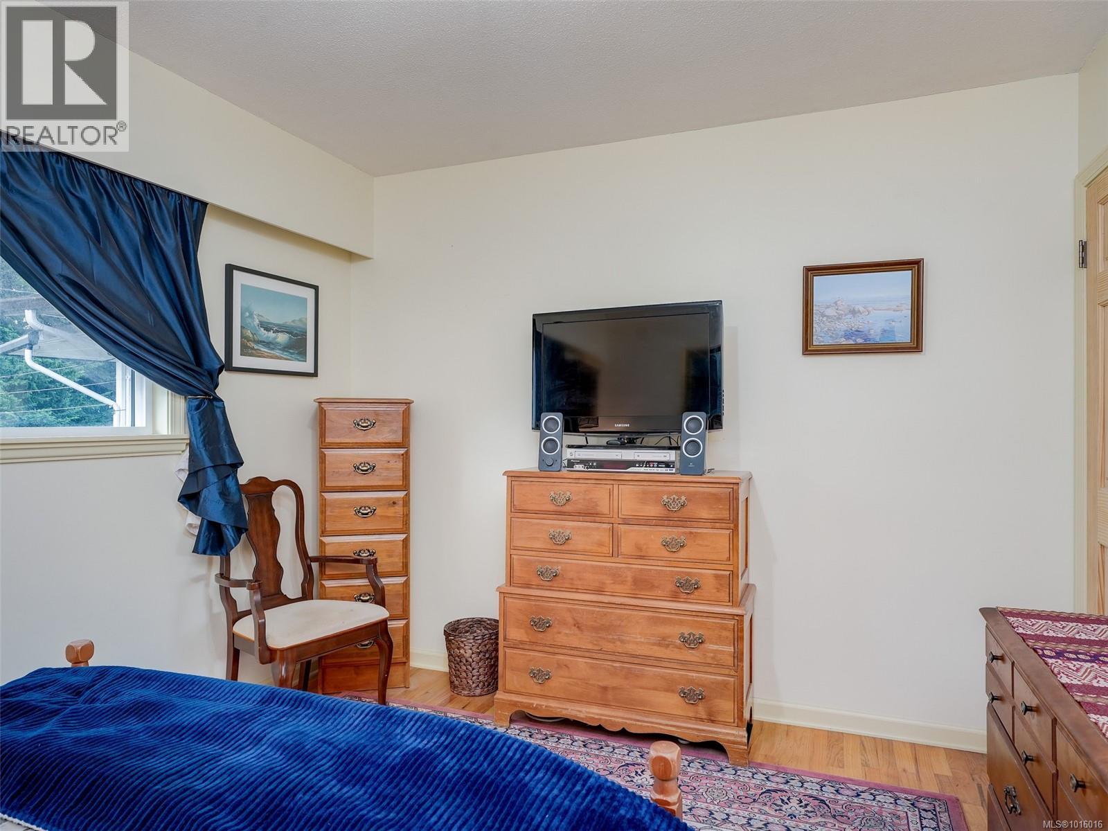  3983 Oakwood Street, Saanich