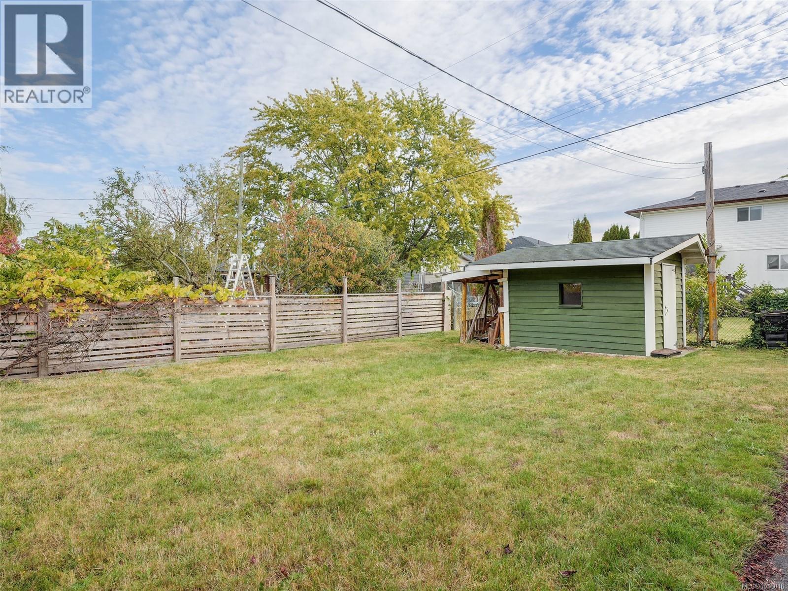  3983 Oakwood Street, Saanich