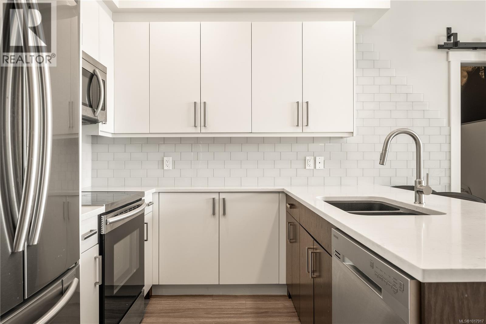 301 525 Third St, Nanaimo