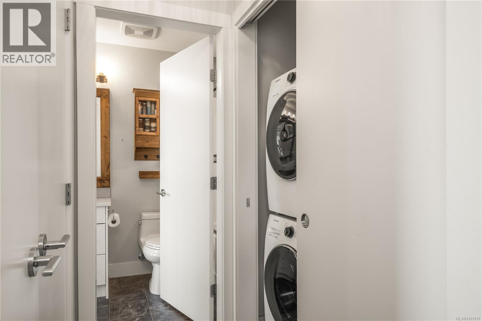 301 525 Third St, Nanaimo