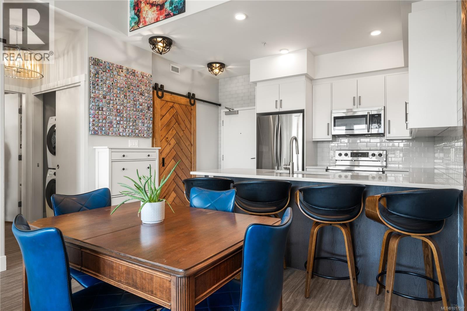 301 525 Third St, Nanaimo