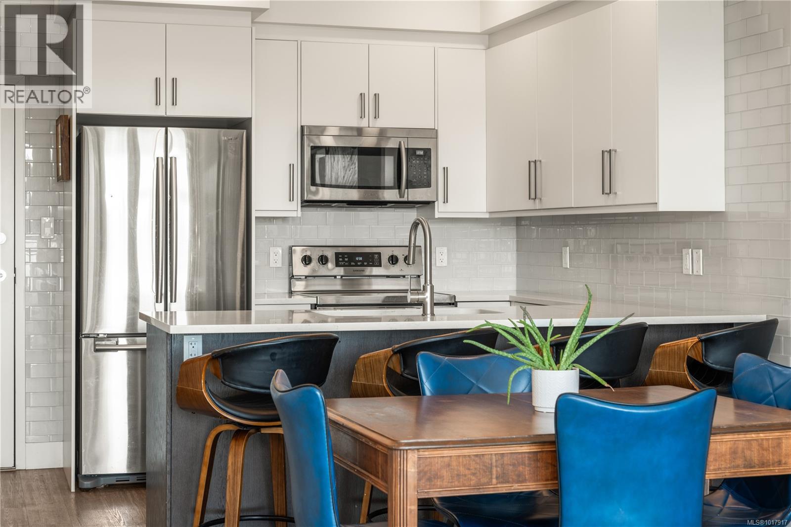 301 525 Third St, Nanaimo