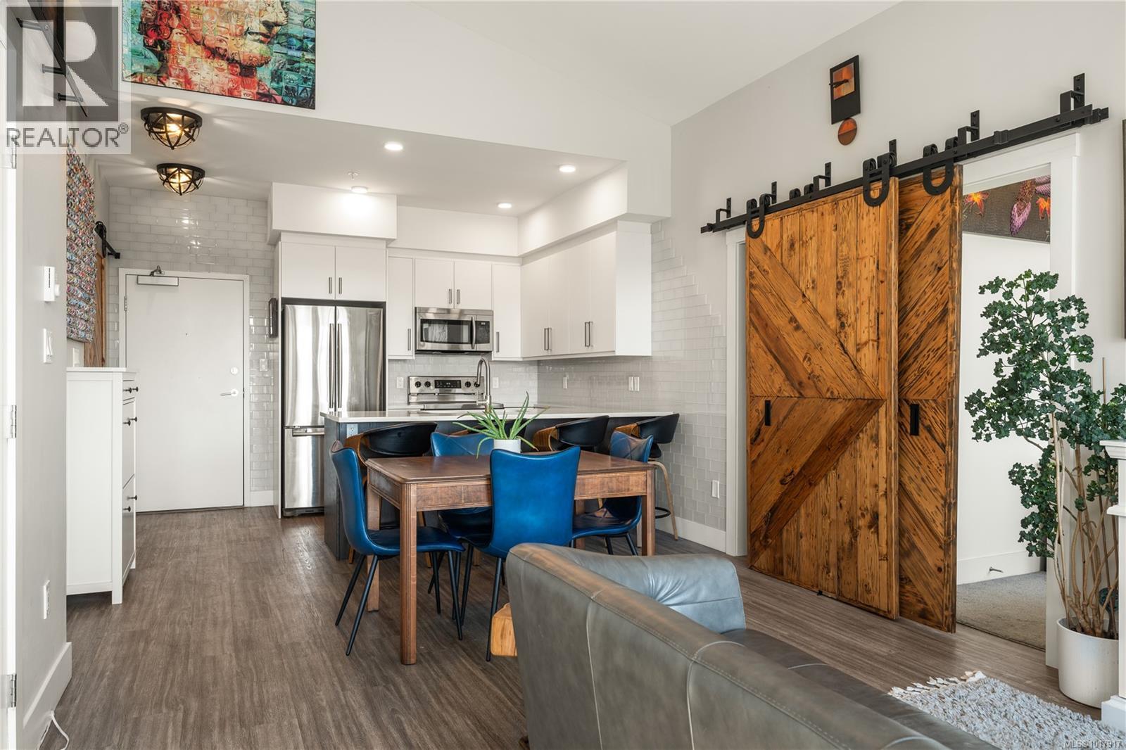 301 525 Third St, Nanaimo