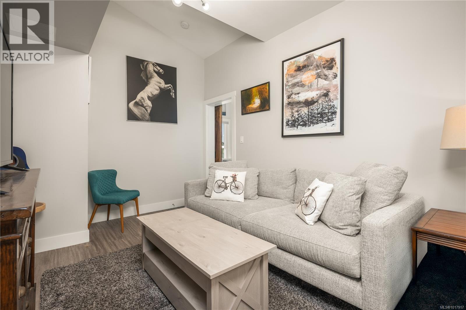 301 525 Third St, Nanaimo