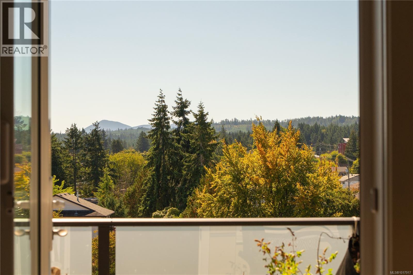 301 525 Third St, Nanaimo