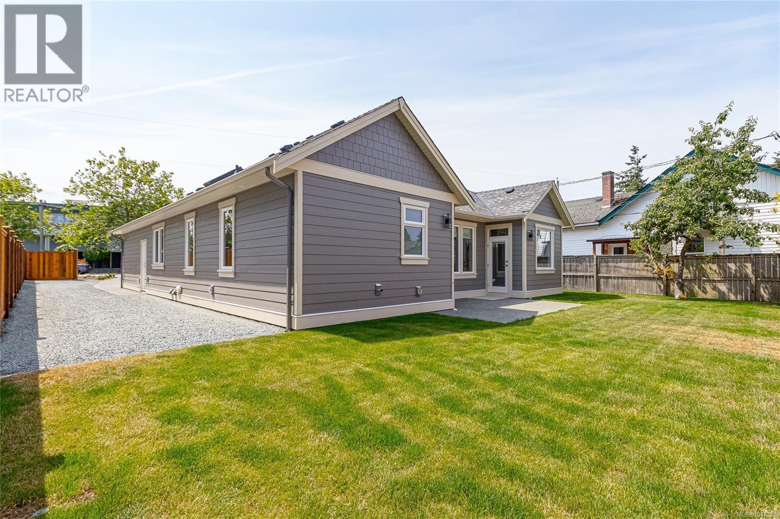 317 Pioneer Cres, Parksville