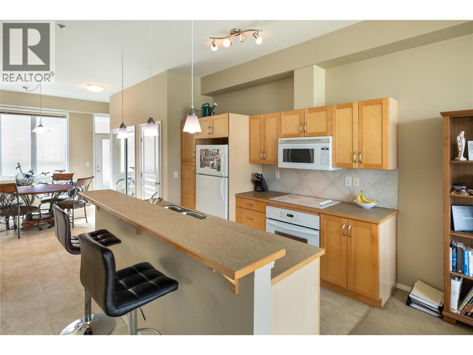 408 1327 St Paul Street, Kelowna