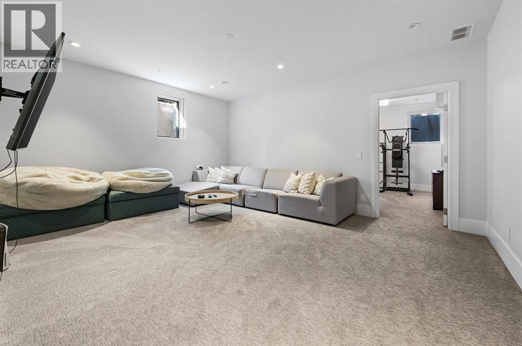 Single Family House for Sale in   Street SW Elbow Park Calgary 